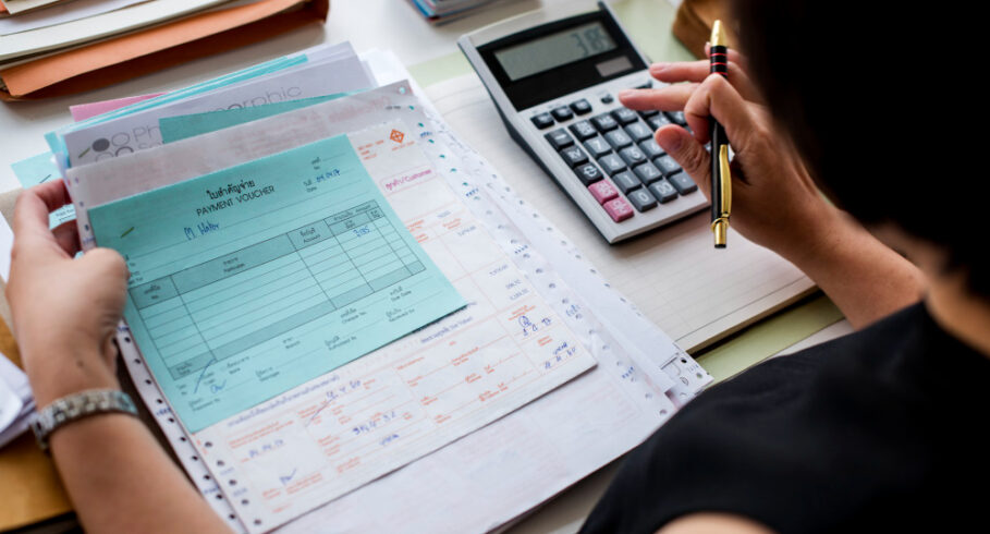 Finance team struggling with orthodox accounting processes before moving to a cloud-based system.